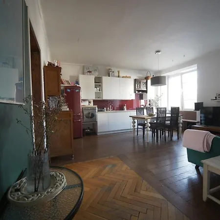 Stary Zoliborz Metro Wilsona