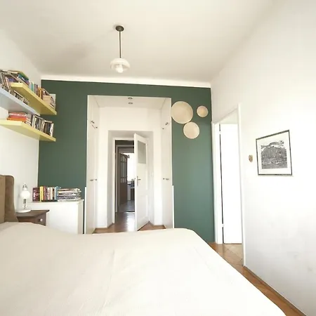 Stary Zoliborz Metro Wilsona